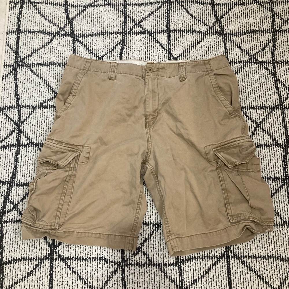 OLD NAVY cargo shorts size 36” waist. 100% cotton